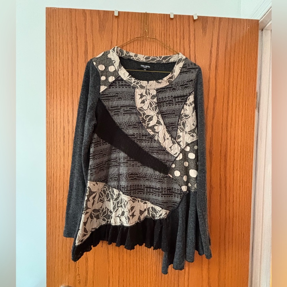 Ladies long sleeve mixed media top